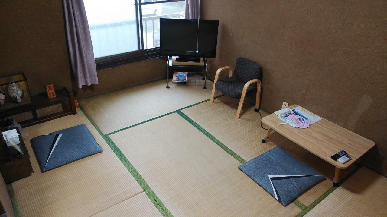 Walking Pilgrimage Hotel Tokiwa Ryokan Ozu  Buitenkant foto