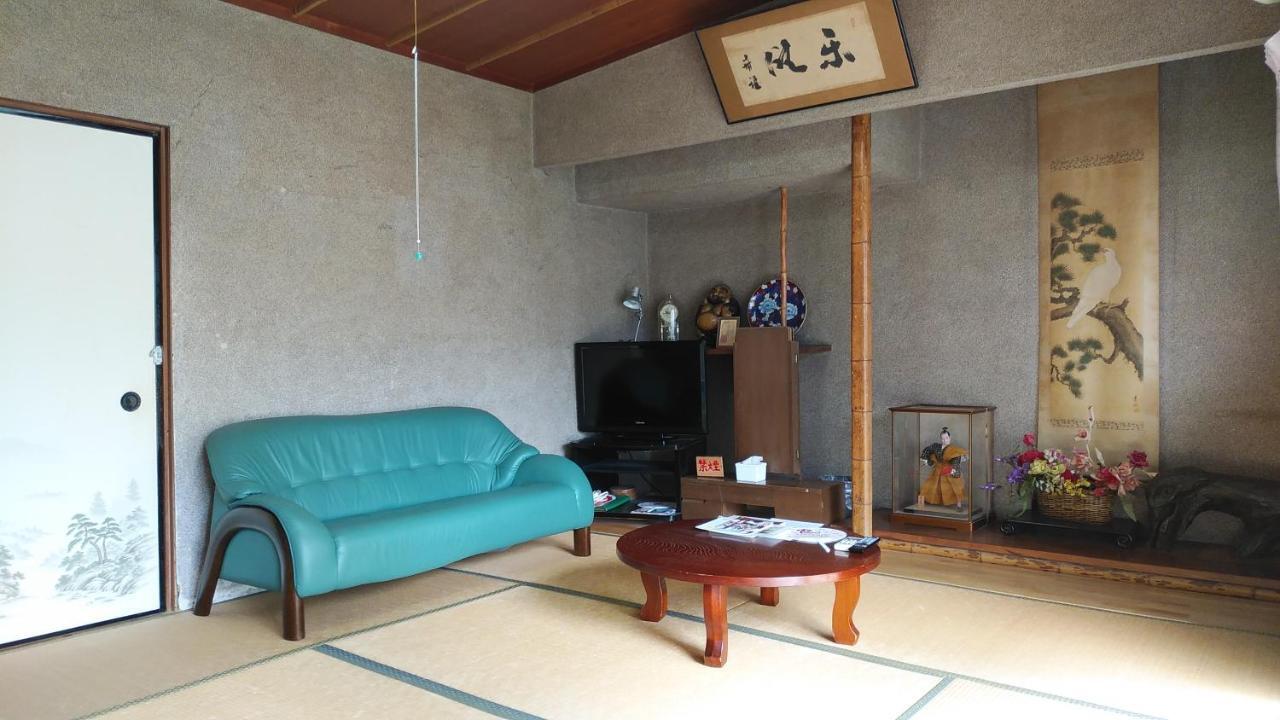 Walking Pilgrimage Hotel Tokiwa Ryokan Ozu  Buitenkant foto